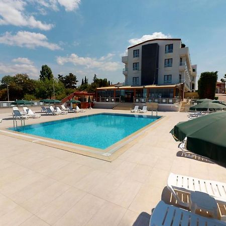 Double Royal Hotel Kocaeli Esterno foto