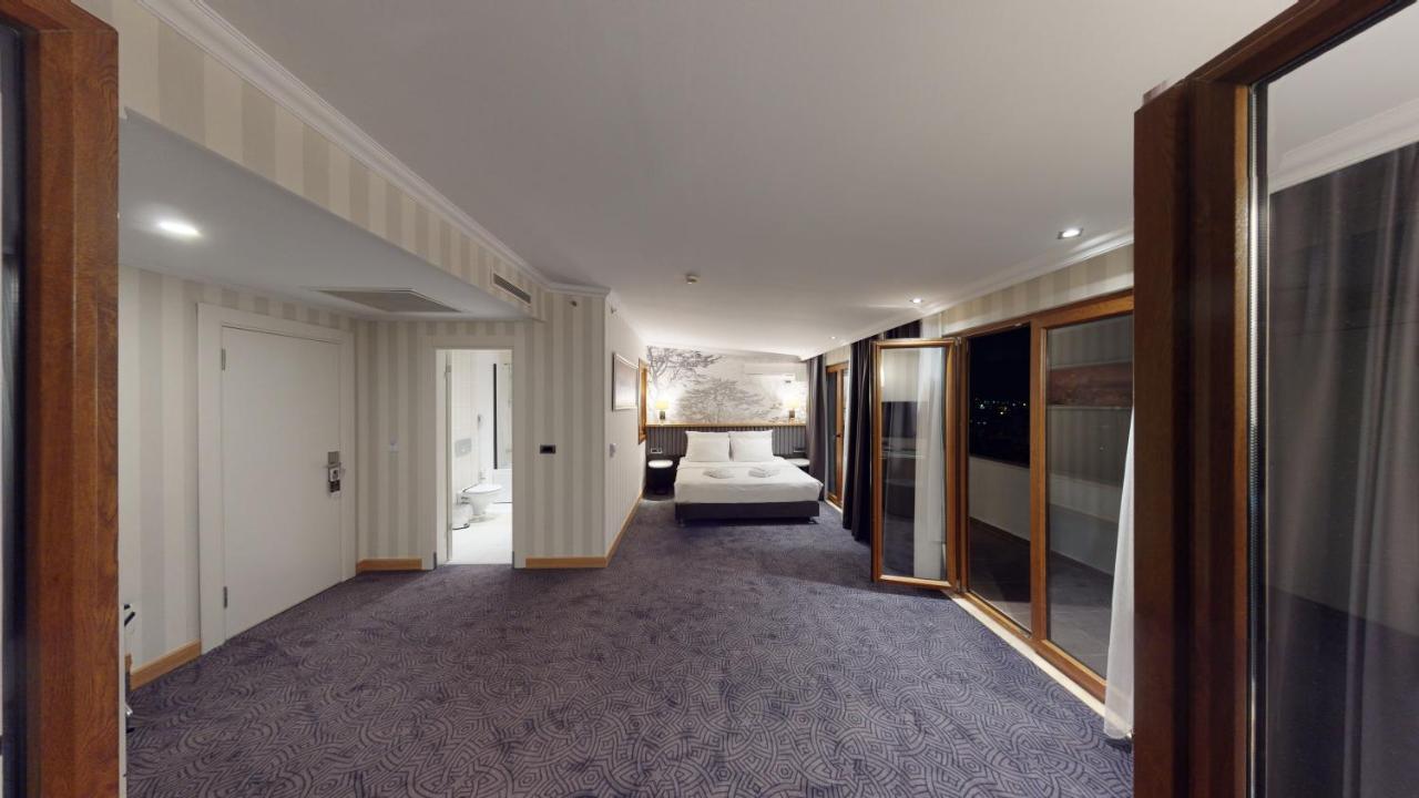 Double Royal Hotel Kocaeli Esterno foto