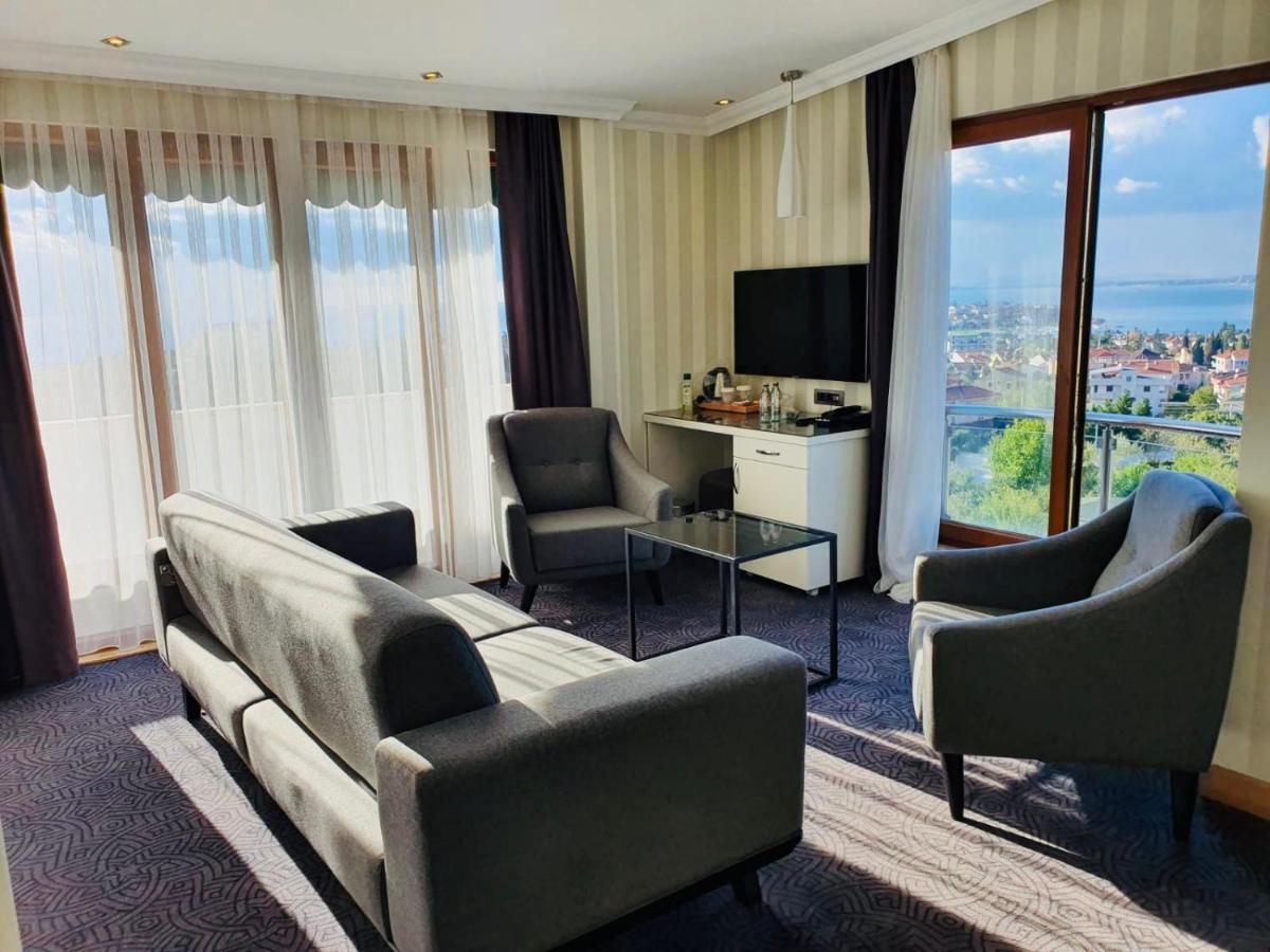 Double Royal Hotel Kocaeli Esterno foto
