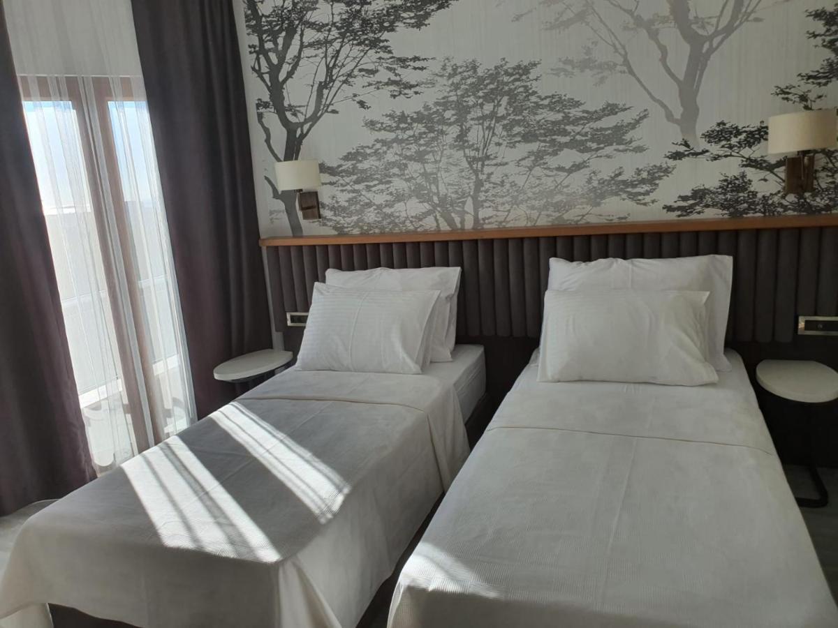 Double Royal Hotel Kocaeli Esterno foto