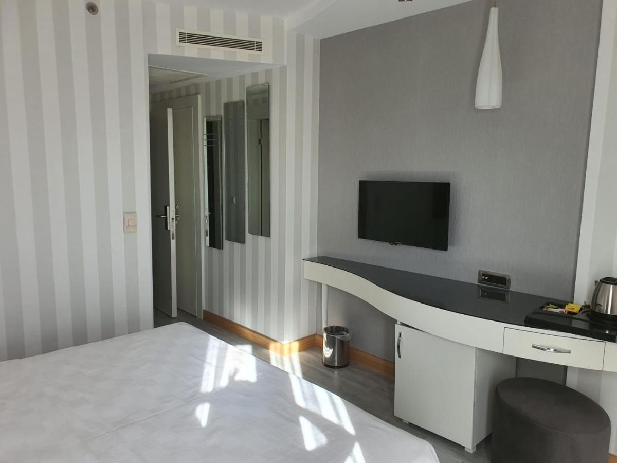 Double Royal Hotel Kocaeli Esterno foto