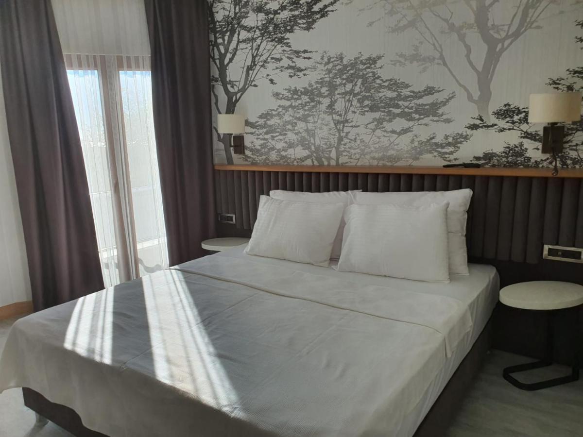 Double Royal Hotel Kocaeli Esterno foto