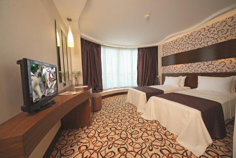 Double Royal Hotel Kocaeli Esterno foto