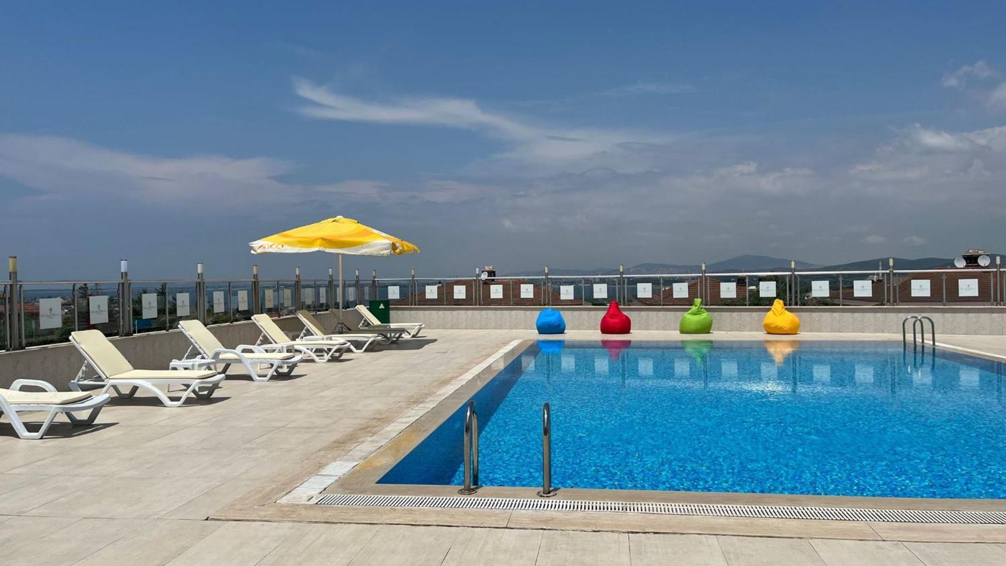 Double Royal Hotel Kocaeli Esterno foto