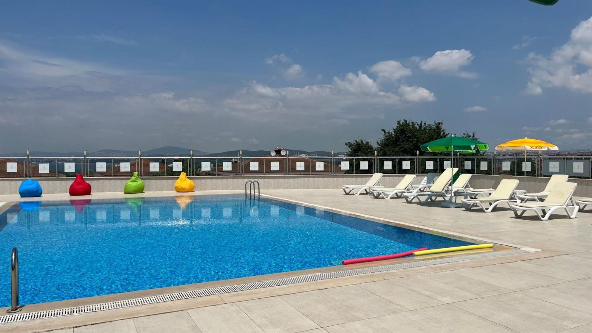 Double Royal Hotel Kocaeli Esterno foto
