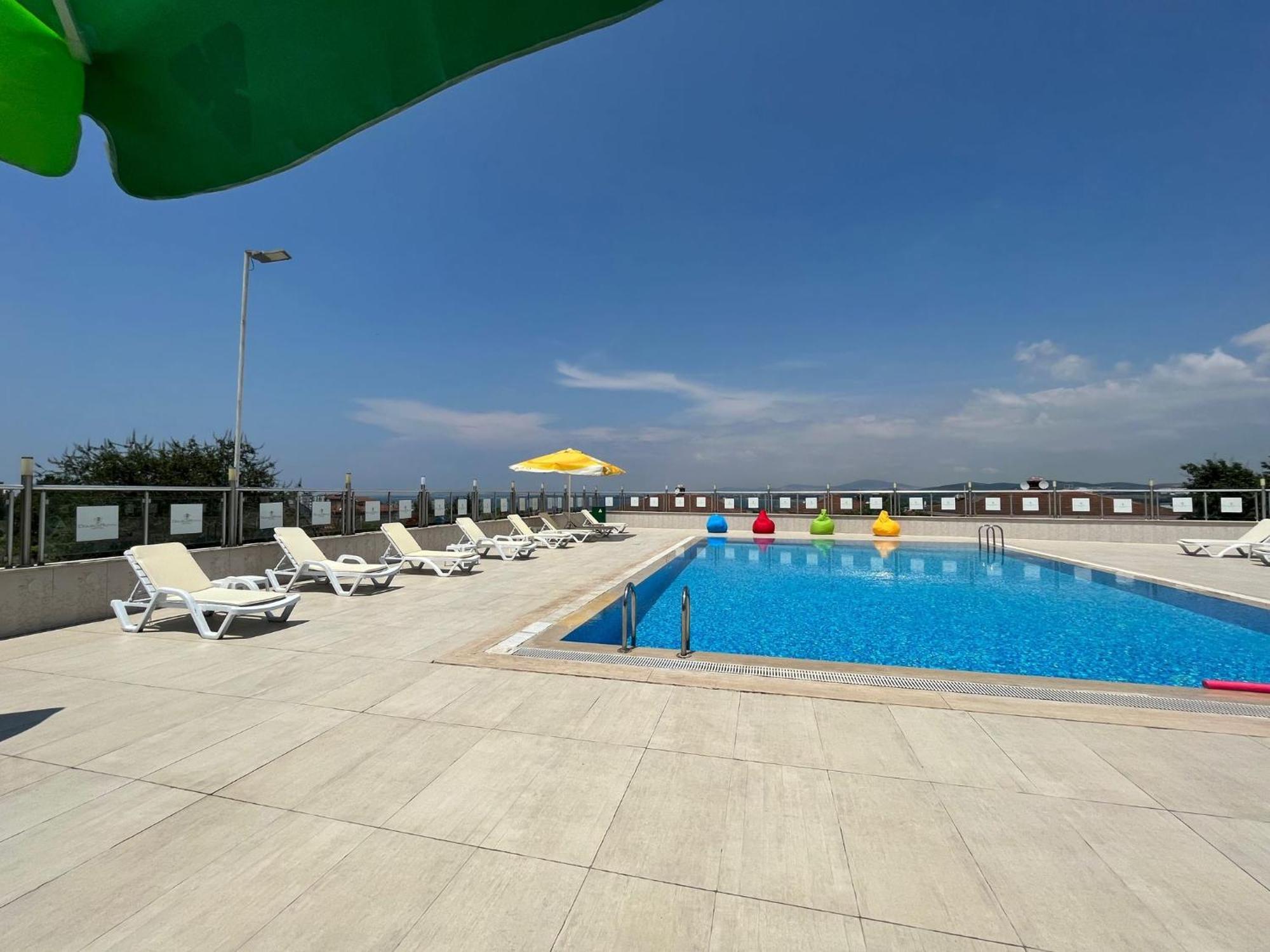 Double Royal Hotel Kocaeli Esterno foto